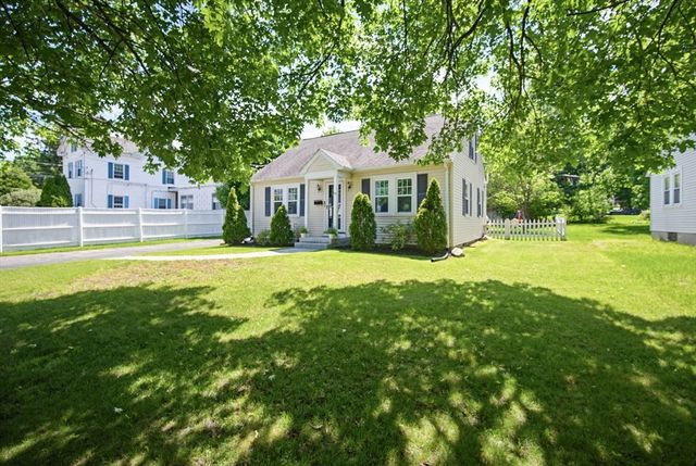 19 Holliston Street, Medway, MA 02053