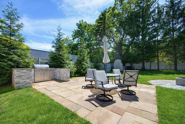 19 Holliston Street, Medway, MA 02053
