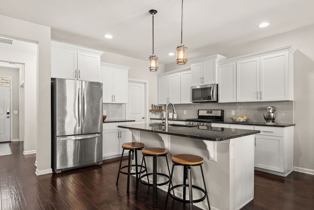 2168 Hickory Brook Dr, Hermitage, TN 37076