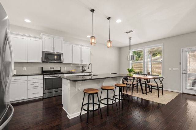 2168 Hickory Brook Dr, Hermitage, TN 37076