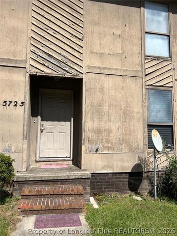 5725 Aftonshire Drive, Fayetteville, NC 28304