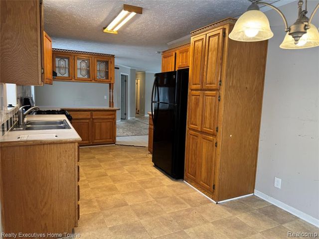 2045 Yeager Street, Port Huron, MI 48060