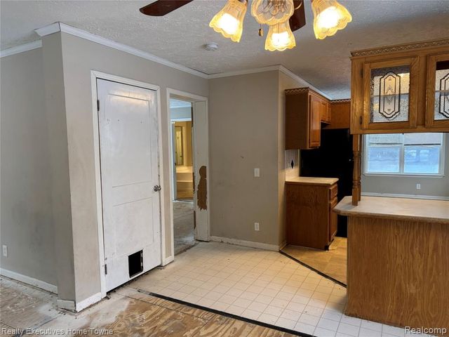 2045 Yeager Street, Port Huron, MI 48060