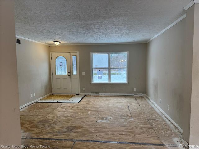 2045 Yeager Street, Port Huron, MI 48060