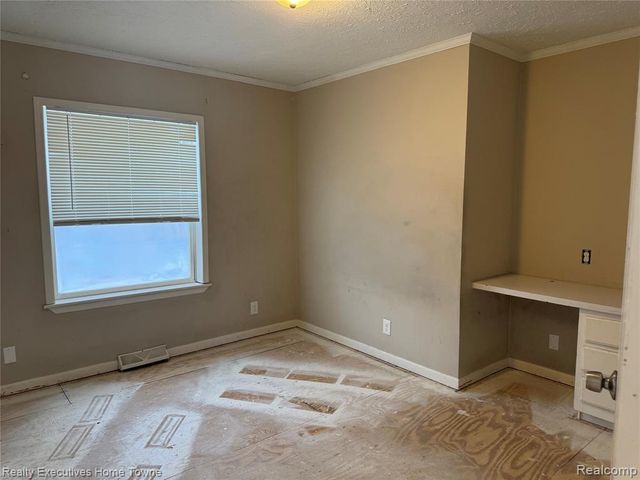 2045 Yeager Street, Port Huron, MI 48060