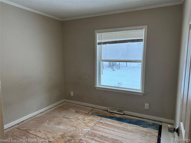 2045 Yeager Street, Port Huron, MI 48060