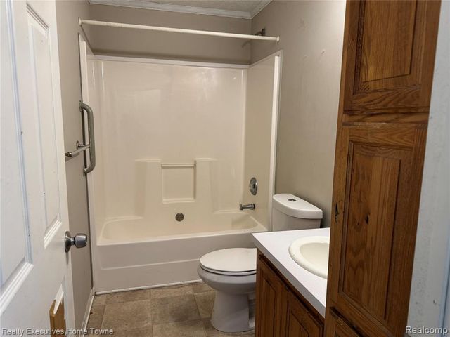 2045 Yeager Street, Port Huron, MI 48060