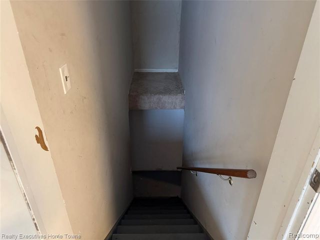 2045 Yeager Street, Port Huron, MI 48060