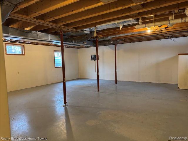 2045 Yeager Street, Port Huron, MI 48060