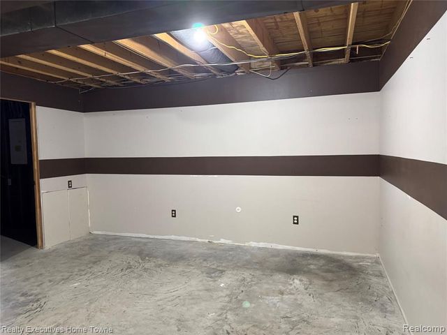 2045 Yeager Street, Port Huron, MI 48060