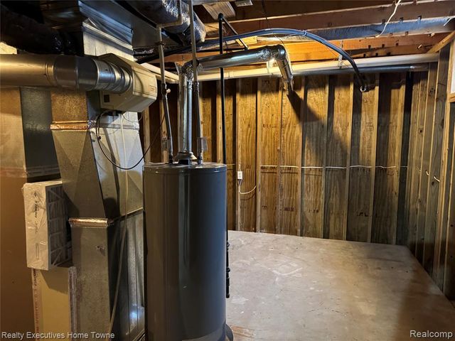 2045 Yeager Street, Port Huron, MI 48060