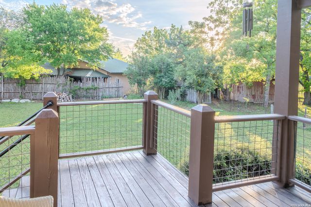 712 W TRAVIS ST, Fredericksburg, TX 78624