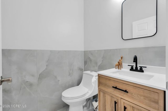 2 Muirwood Court, Jackson, NJ 08527