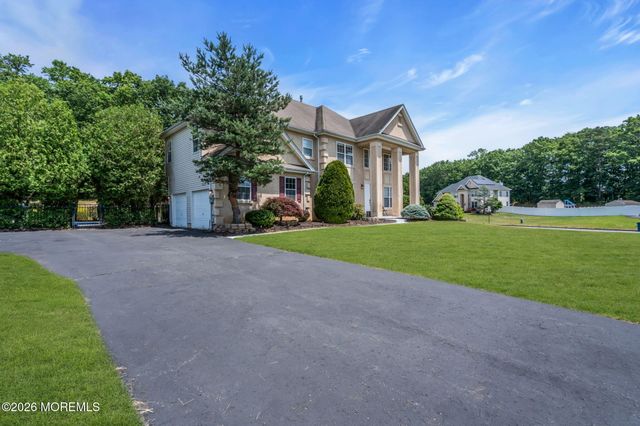 2 Muirwood Court, Jackson, NJ 08527