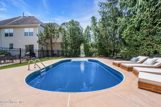 2 Muirwood Court, Jackson, NJ 08527