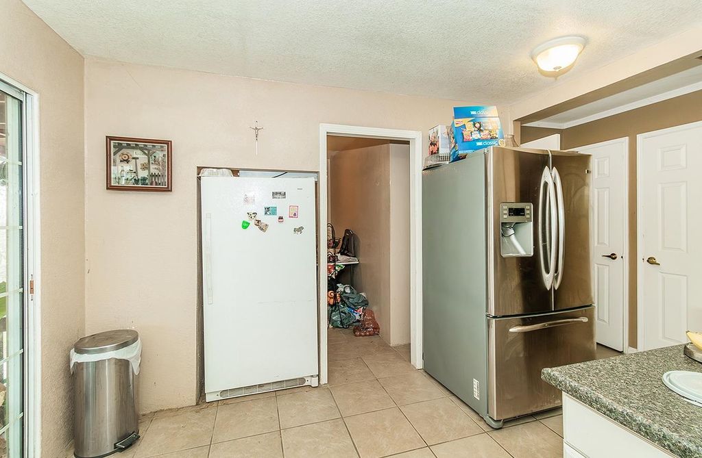 Image 18 of property listing at 40696 Oakwood Road, Madera, CA 93636