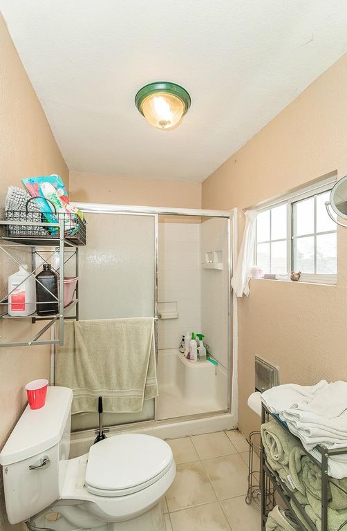 Image 23 of property listing at 40696 Oakwood Road, Madera, CA 93636