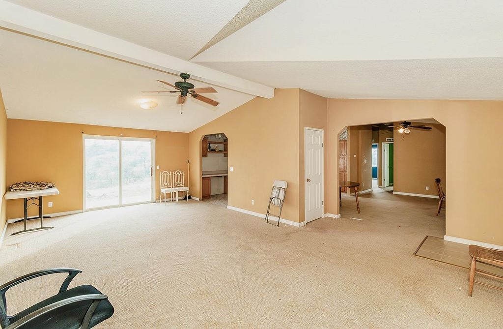 Image 37 of property listing at 40696 Oakwood Road, Madera, CA 93636