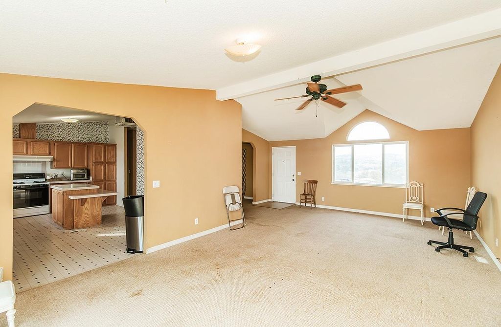 Image 39 of property listing at 40696 Oakwood Road, Madera, CA 93636