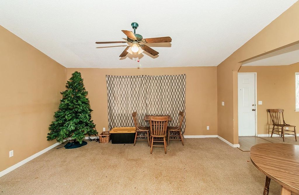 Image 40 of property listing at 40696 Oakwood Road, Madera, CA 93636