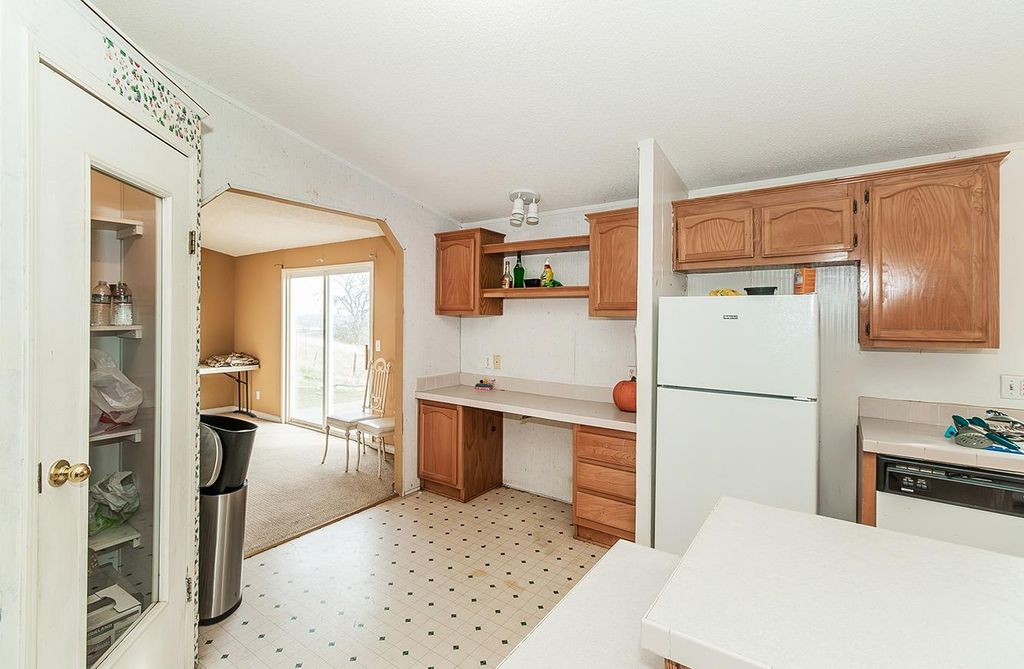 Image 42 of property listing at 40696 Oakwood Road, Madera, CA 93636