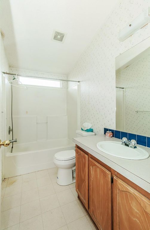 Image 49 of property listing at 40696 Oakwood Road, Madera, CA 93636