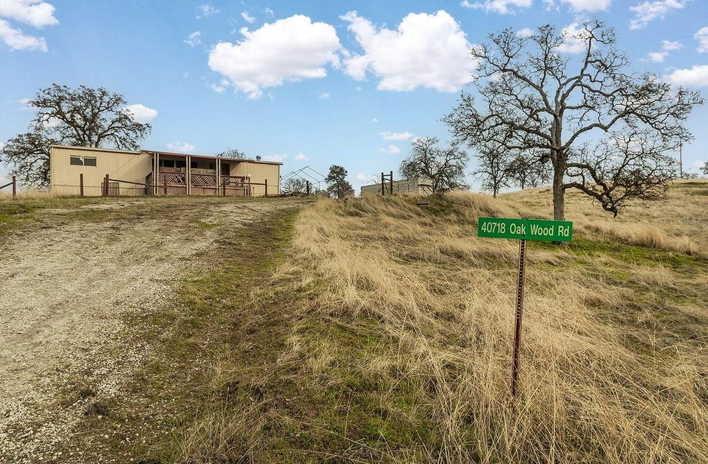 Image 55 of property listing at 40696 Oakwood Road, Madera, CA 93636