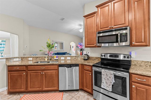 12211 BALLENTRAE FOREST DRIVE, Riverview, FL 33579