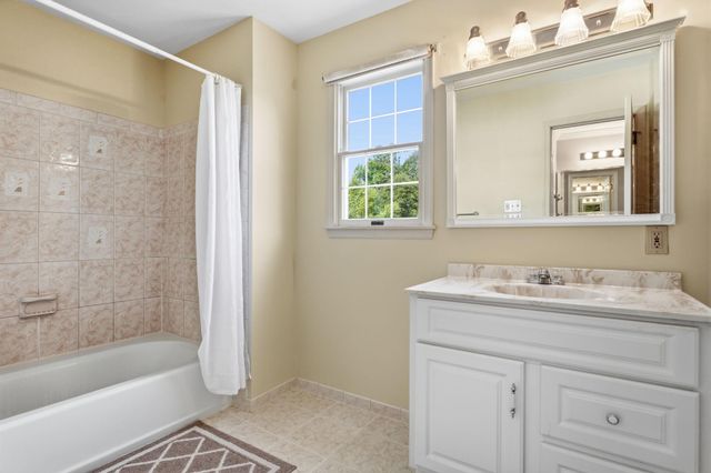 625 TEICH DR, Yardley, PA 19067