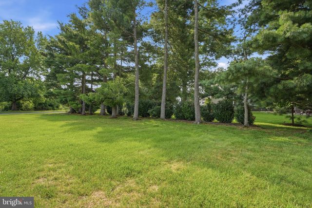 625 TEICH DR, Yardley, PA 19067