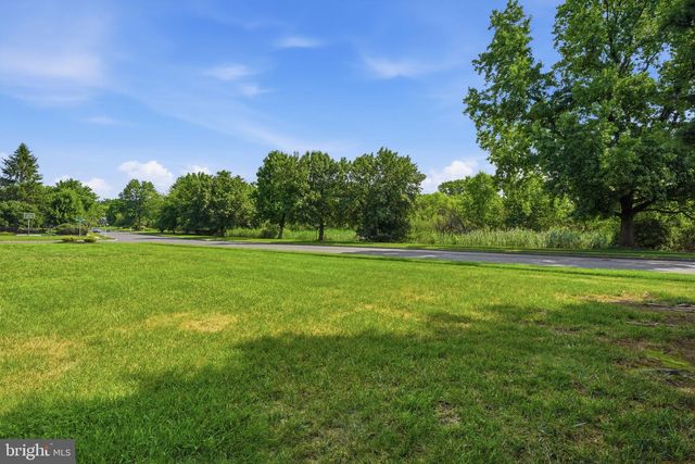 625 TEICH DR, Yardley, PA 19067