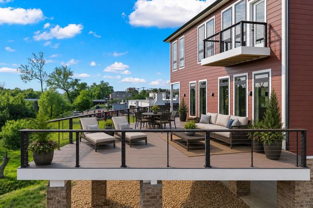 1111 SOPHIA ST, Fredericksburg, VA 22401
