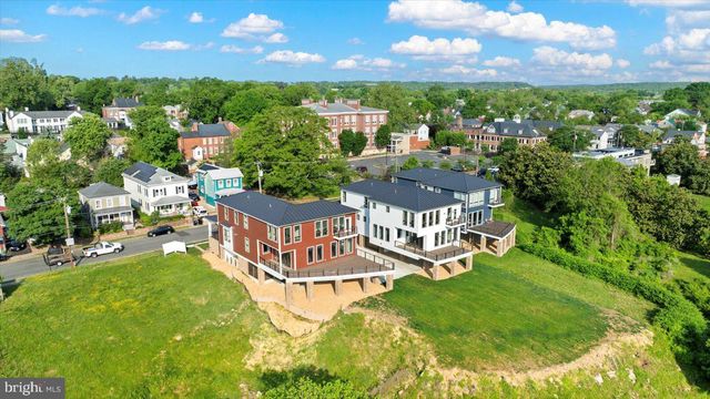1111 SOPHIA ST, Fredericksburg, VA 22401