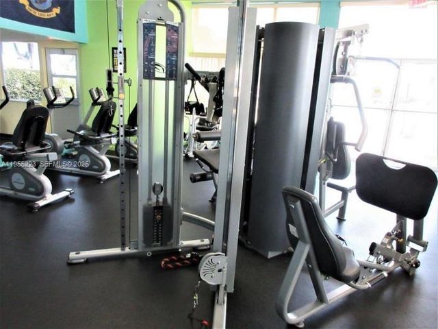 1009 Leisure Ln, Boynton Beach, FL 33426