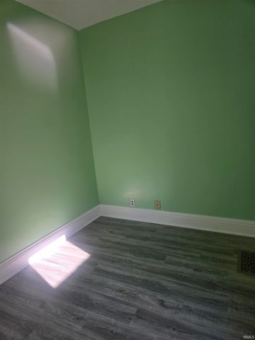 906 Hudson Street, Elkhart, IN 46516