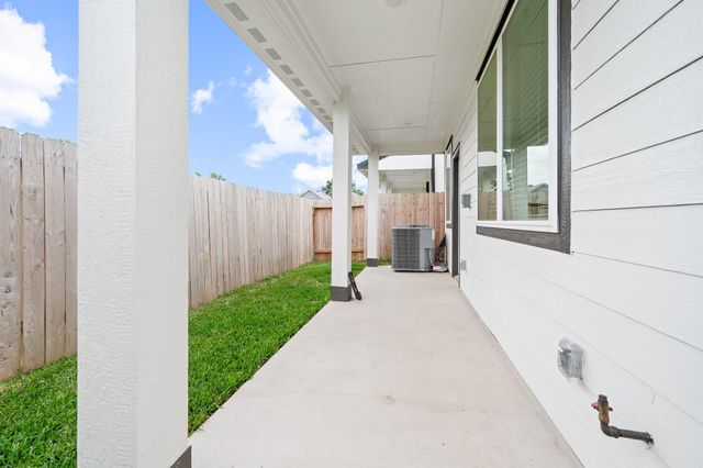 3115 Skyrock Drive, Houston, TX 77063