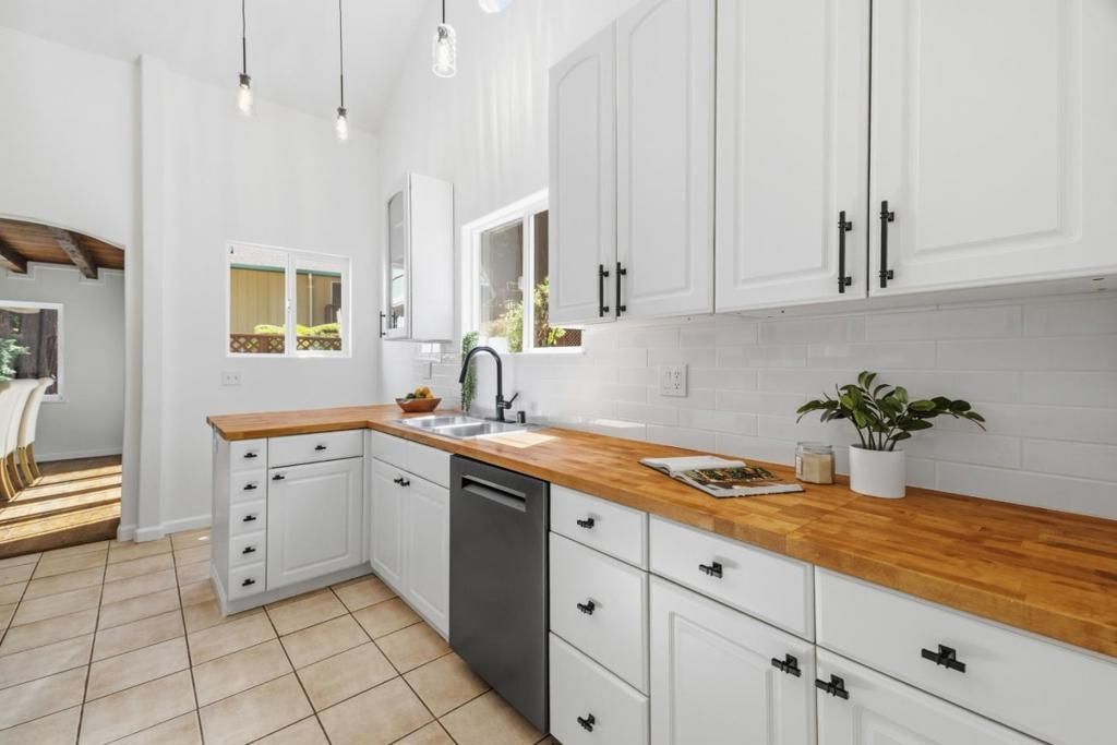 Image 11 of property listing at 2697 Branciforte Drive, Santa Cruz, CA 95065