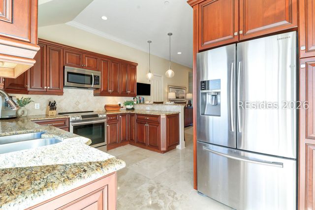 22 Folly Field Road 5, Hilton Head Island, SC 29928