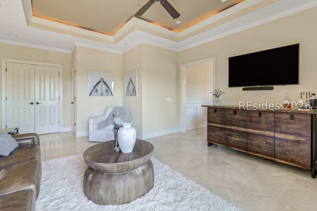 22 Folly Field Road 5, Hilton Head Island, SC 29928