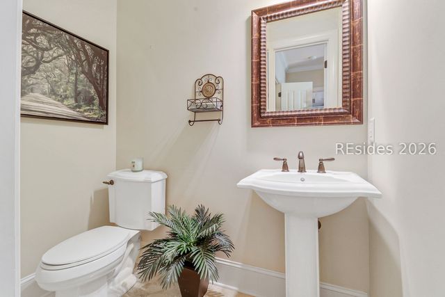 22 Folly Field Road 5, Hilton Head Island, SC 29928