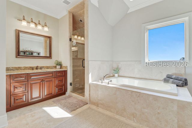 22 Folly Field Road 5, Hilton Head Island, SC 29928