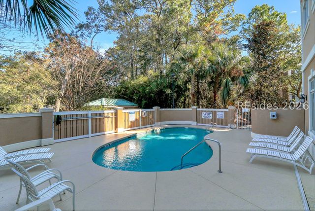 22 Folly Field Road 5, Hilton Head Island, SC 29928