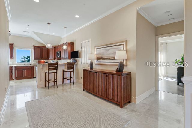 22 Folly Field Road 5, Hilton Head Island, SC 29928