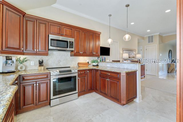 22 Folly Field Road 5, Hilton Head Island, SC 29928