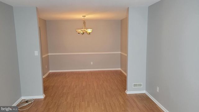 2904 SAXONY DR, Mount Laurel, NJ 08054