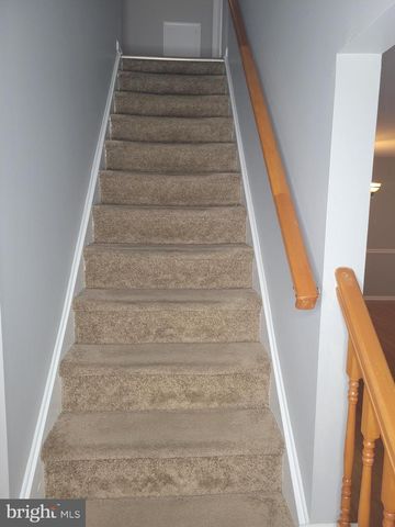 2904 SAXONY DR, Mount Laurel, NJ 08054