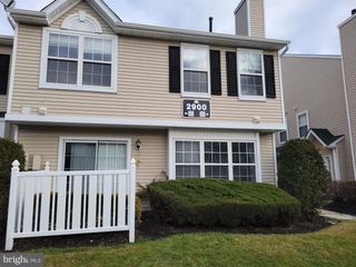 2904 SAXONY DR, Mount Laurel, NJ 08054