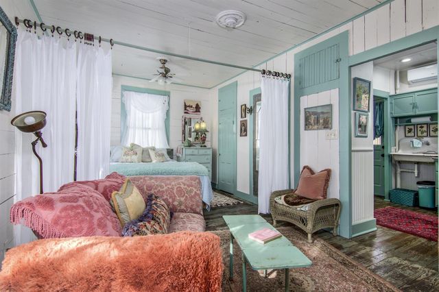 2019 Avenue M rear, Galveston, TX 77550