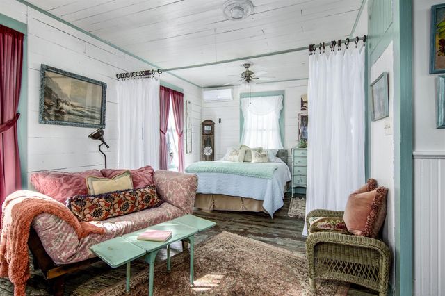 2019 Avenue M rear, Galveston, TX 77550