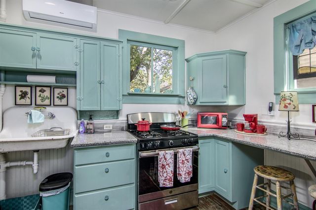 2019 Avenue M rear, Galveston, TX 77550